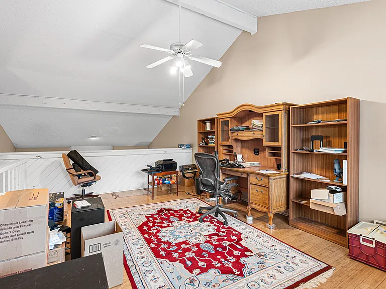 8301 Greenslope Dr — Photo 15