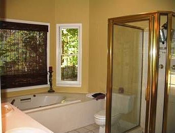 4th image of 304 Whistle Wood Ln