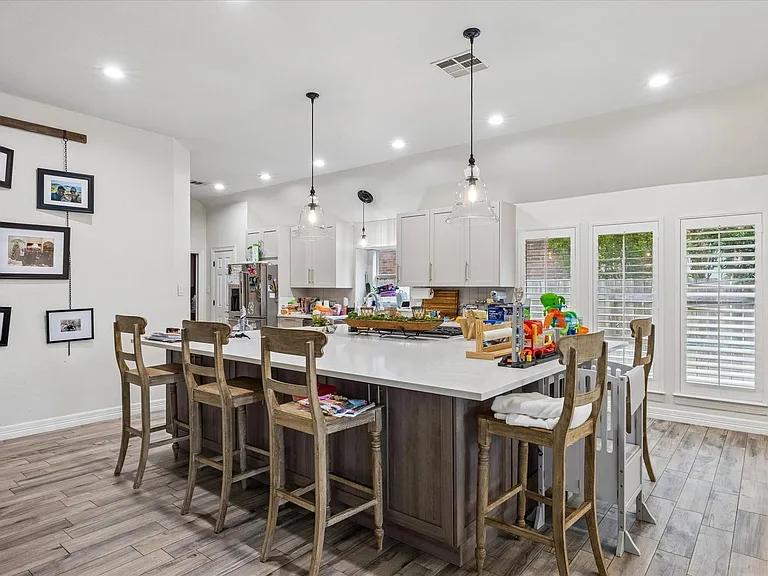 1129 Castle Path — Photo 4