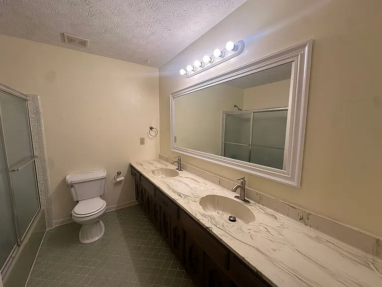 6235 Cane Creek Cir — Photo 13