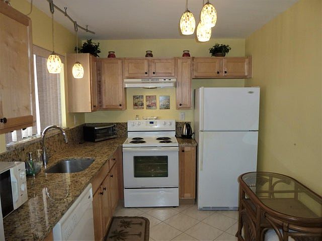 1st image of 15109 Ashland Dr APT 323