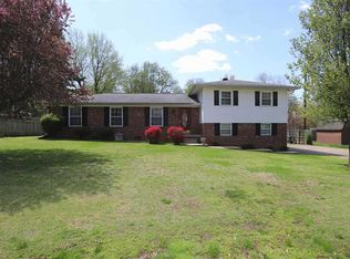 712 Saint Catherine Ct, Newburgh, IN 47630