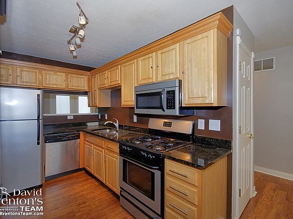 4th image of 1016 N New Jersey St