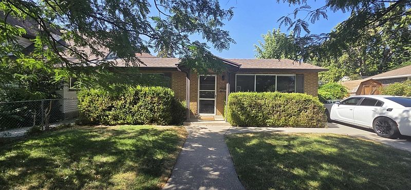 1st image of 909 E Browning Ave #C