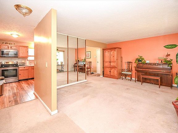 3rd image of 3576 Brookhaven Dr