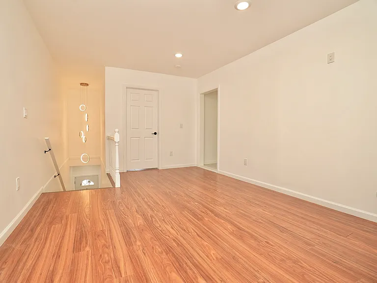 210 Sanford Ave #2 — Photo 7