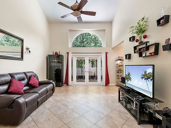 2nd image of 10579 Satinwood Cir