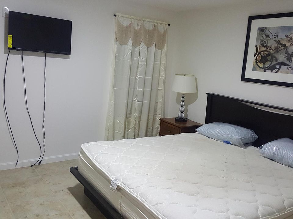 ROOM 1