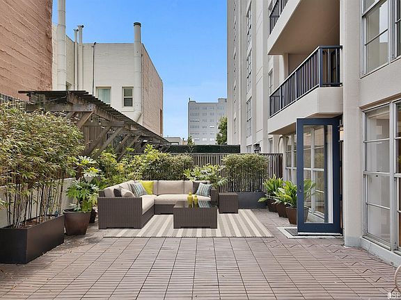 2nd image of 2040 Franklin St APT 503