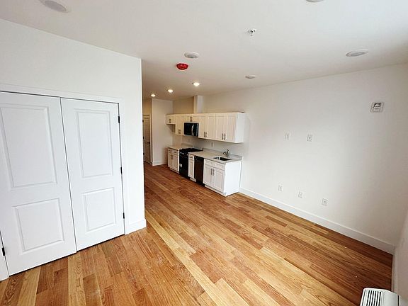 3rd image of 56-58 Cottage St #204