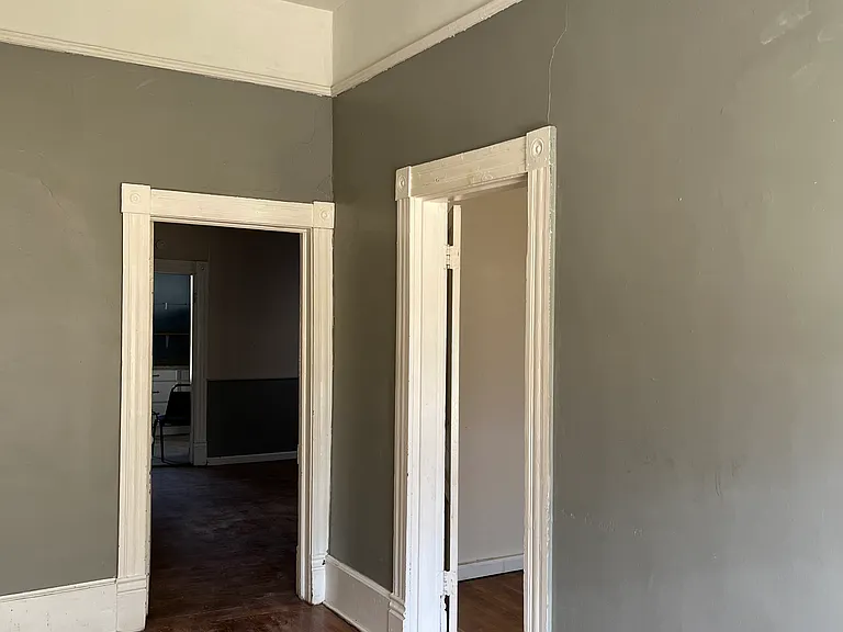509 N Mecklenburg Ave — Photo 2
