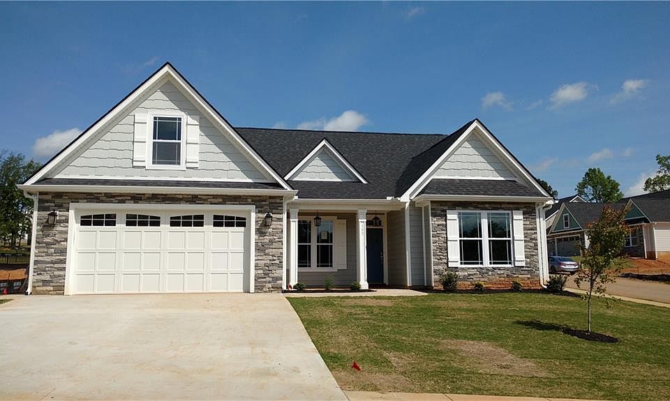 2nd image of 102 Highlands Dr