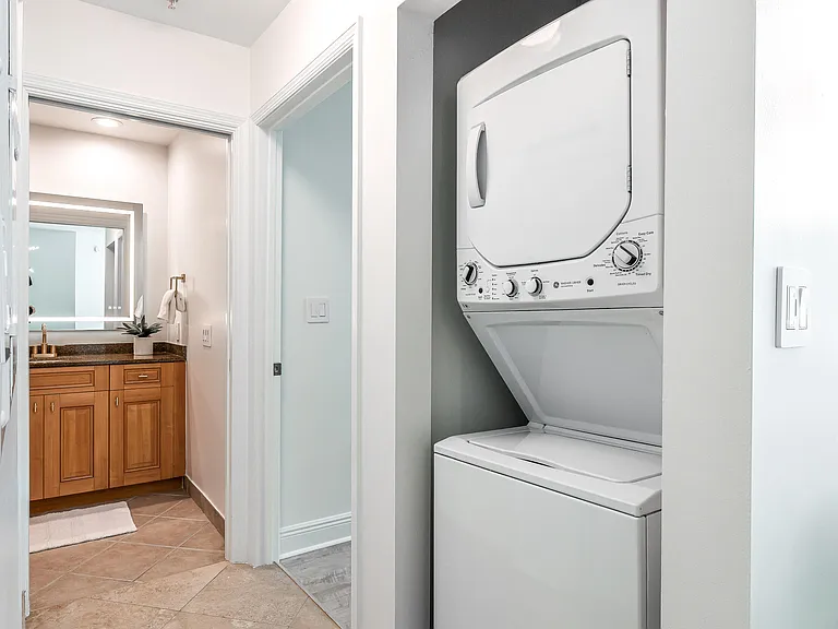 347 N New River Dr E — Photo 15