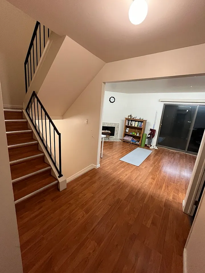 1102 Washington Cir — Photo 4