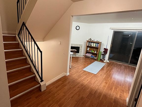 4th image of 1102 Washington Cir