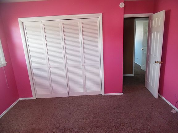 3rd image of 101 Saint Vincent Dr