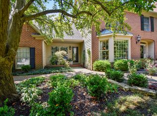 2801 Prairie Meadow Dr, Champaign, IL 61822