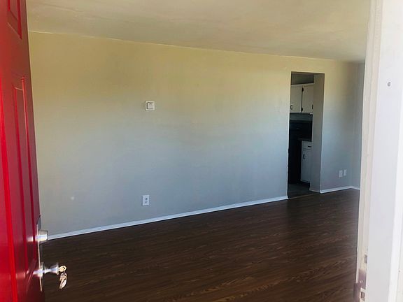 5th image of 2941 Morningside Dr NE
