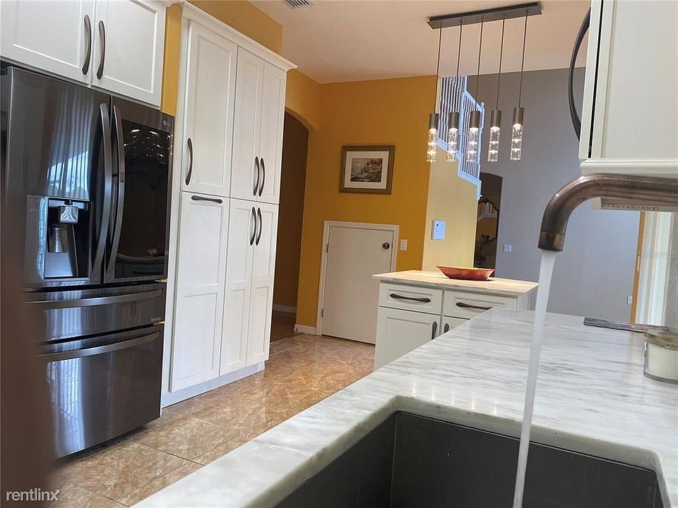 1st image of 3402R Oakmont Ct