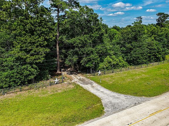 3rd image of 1726 Interstate Highway 45 N