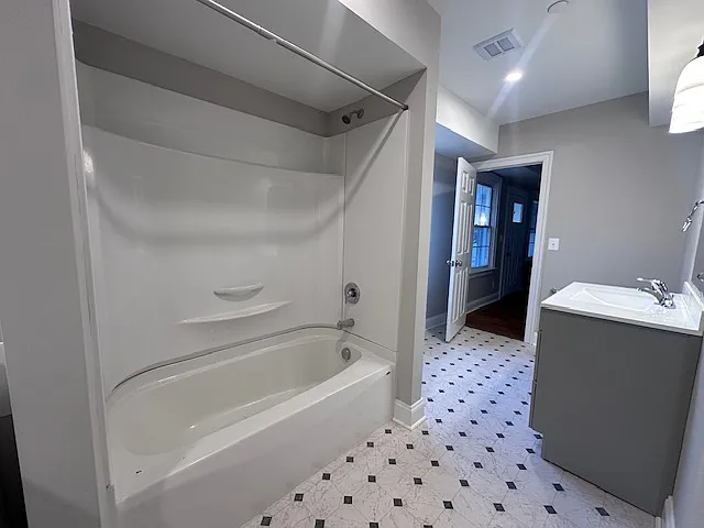 160 W Main St #2 — Photo 25