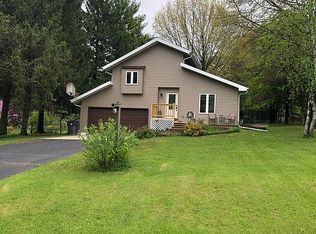 13439 Parkcrest Pl, Roscoe, IL 61073