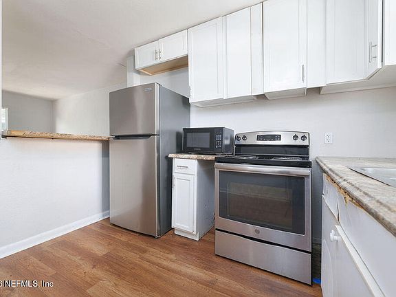 5th image of 239 E 16TH Street