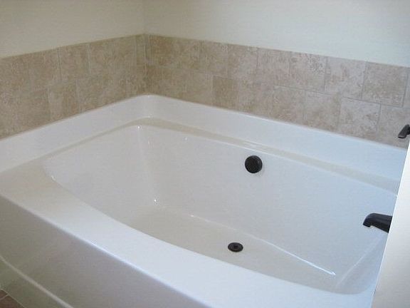 5th image of 770 Chinaberry Ct