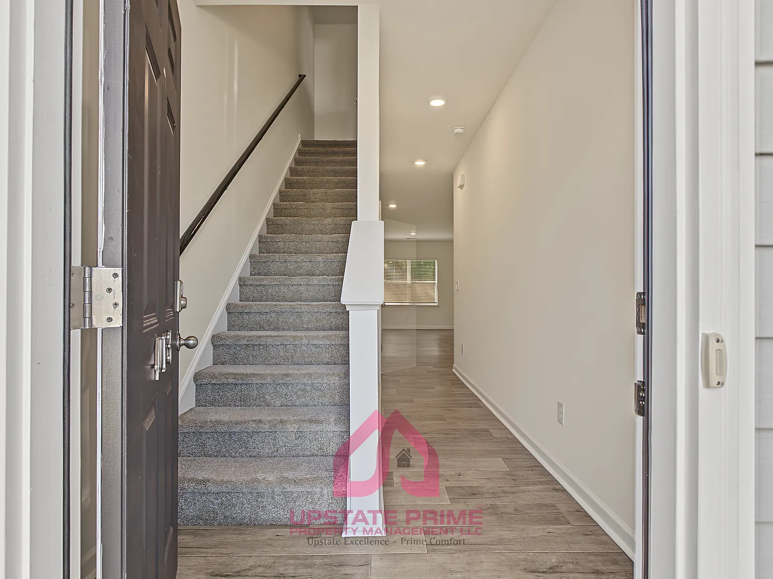 3 bed, 2.5 bath, 1464 sqft, $1,645 — Photo 3