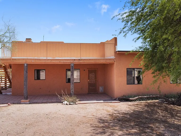 670 E Moon Vista St — Photo 3