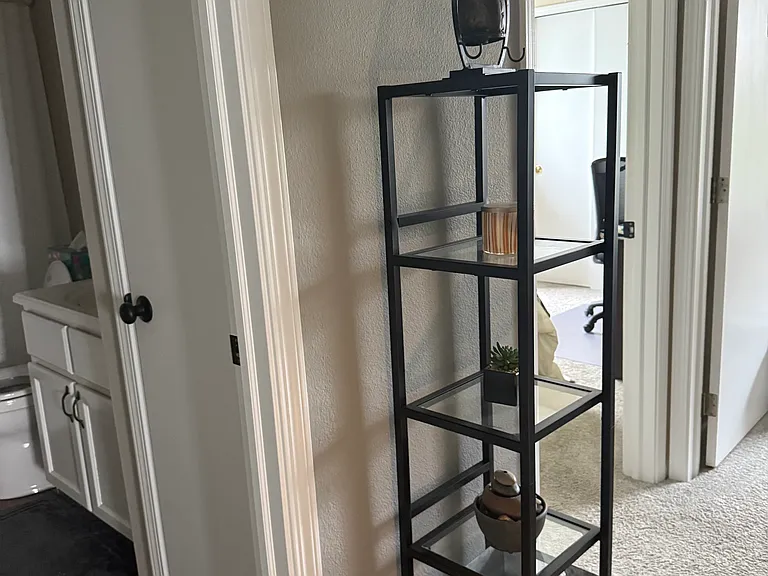 4557 Connaught Dr E — Photo 20