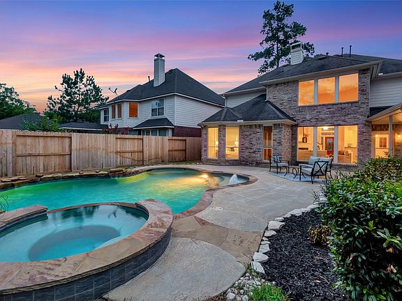 3rd image of 15923 Hurstfield Pointe Dr
