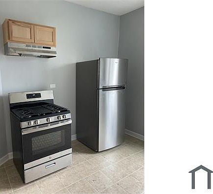 5th image of 728 N Pine Ave #2