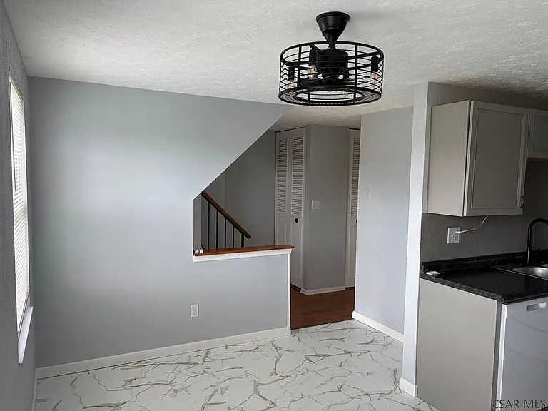 219 Marietta Dr — Photo 10
