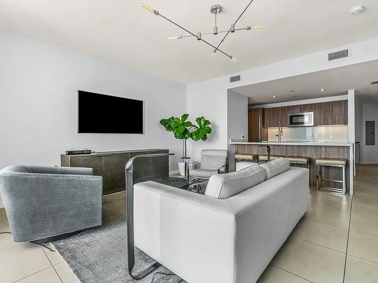 401 N Birch Rd #1001 — Photo 16