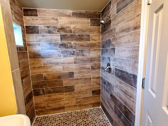 4th image of 2301 Carlos Ave APT 2
