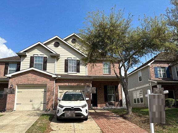 2nd image of 8107 Montague Manor Ln