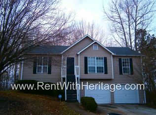 6322 Hillview Ln, Douglasville, GA 30134