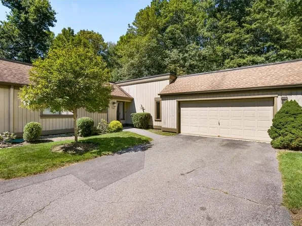 207 Heritage Hills #B, Somers, NY 10589