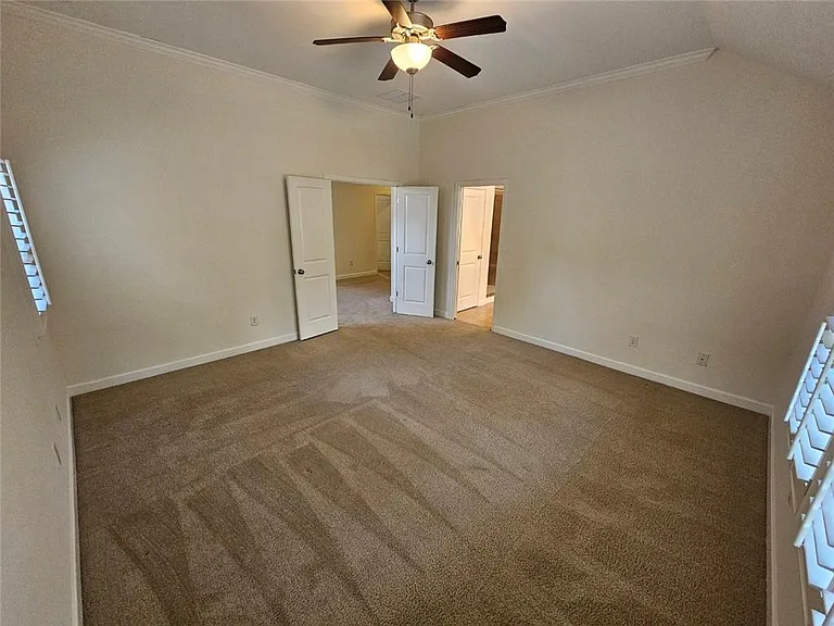 2104 McFarlin Ln — Photo 17