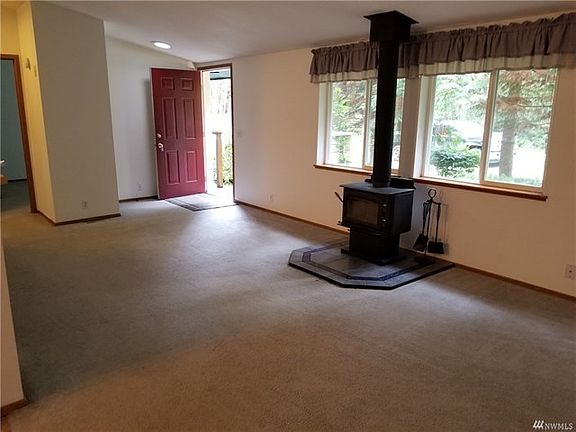 3rd image of 11307 Admiralty Way
