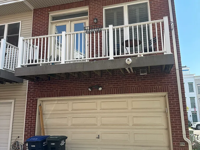 408 K St SE — Photo 4