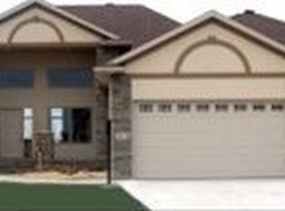 2313 38th St S, Moorhead, MN 56560