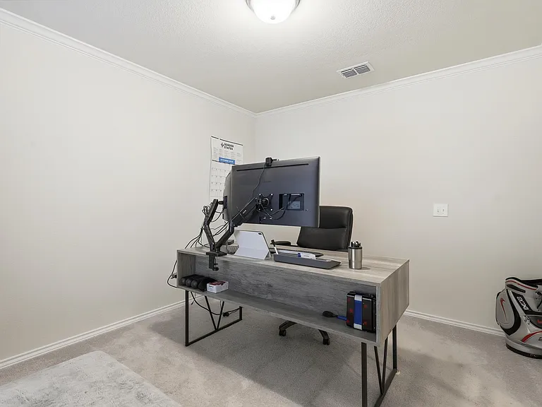10101 Newtown Dr — Photo 23