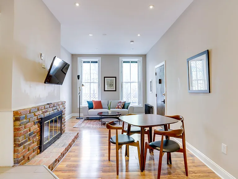 113 C St SE #2 — Photo 12