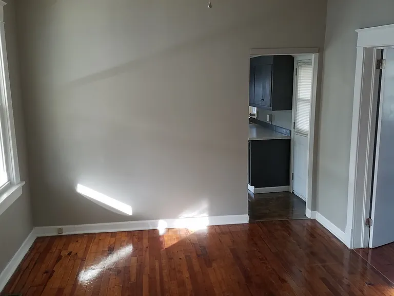 1115 S Main Ave — Photo 15