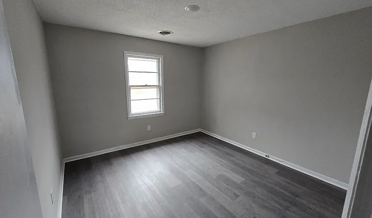 222 N Discovery St — Photo 4