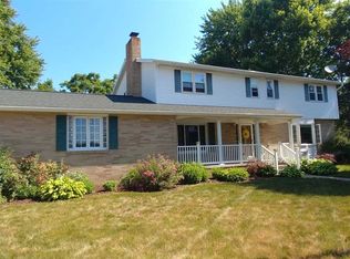 801 Nebobish Ave, Essexville, MI