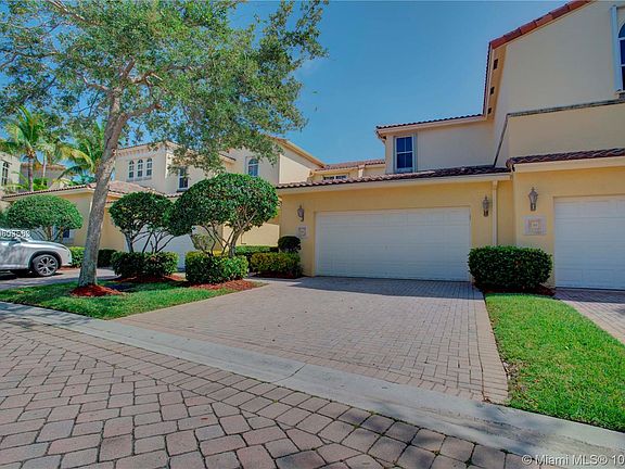 2nd image of 876 Spinnaker Dr W