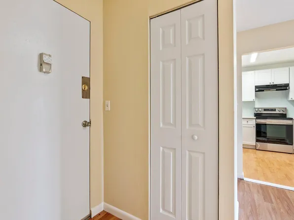 47 Sumner St APT 308, Hartford, CT 06105